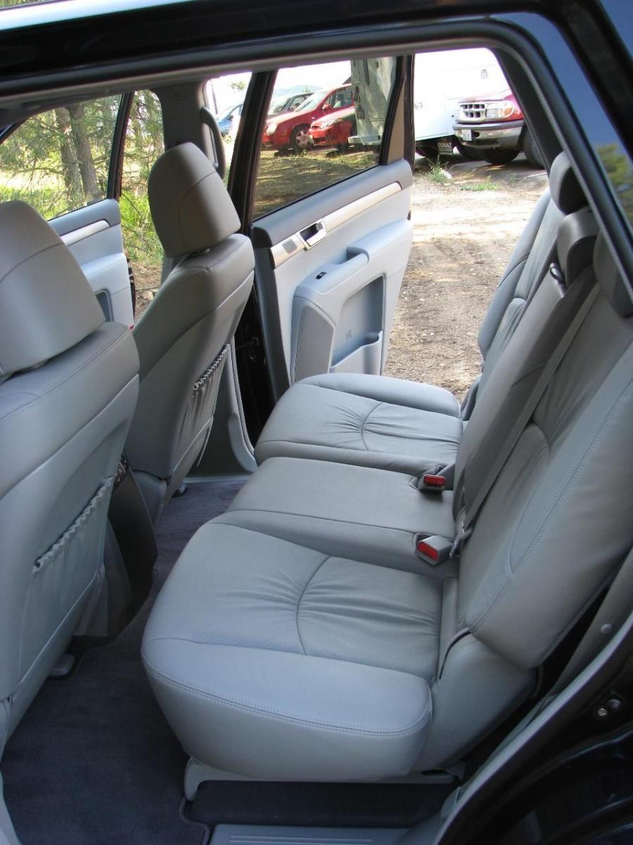  Kia Borrego 2009 года  (фото 31 из 345)